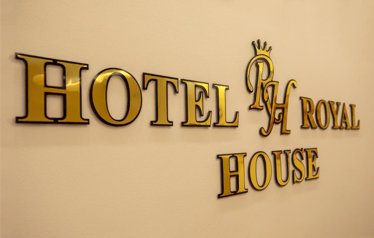 Royal House Hotell Gori Eksteriør bilde