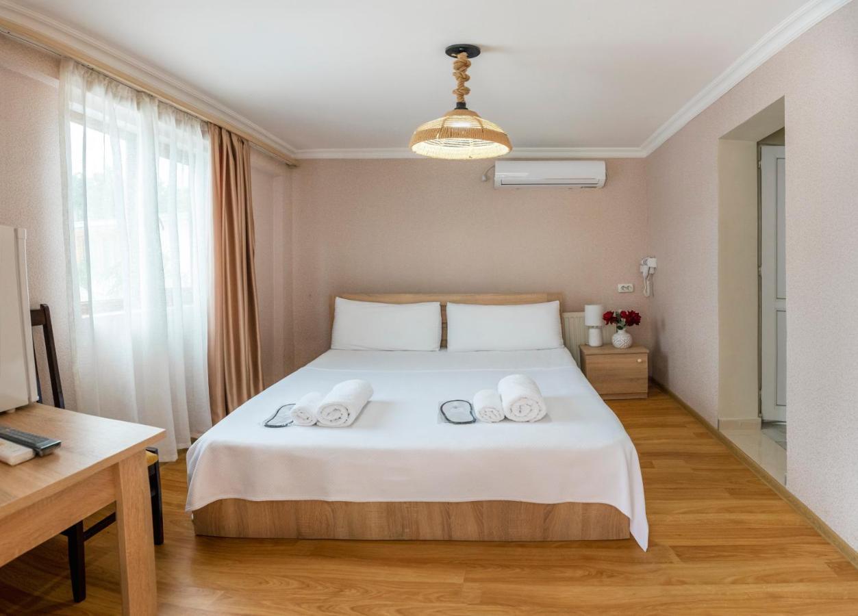 Royal House Hotell Gori Eksteriør bilde