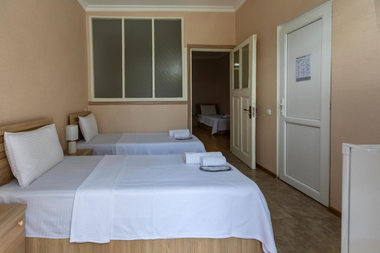 Royal House Hotell Gori Eksteriør bilde