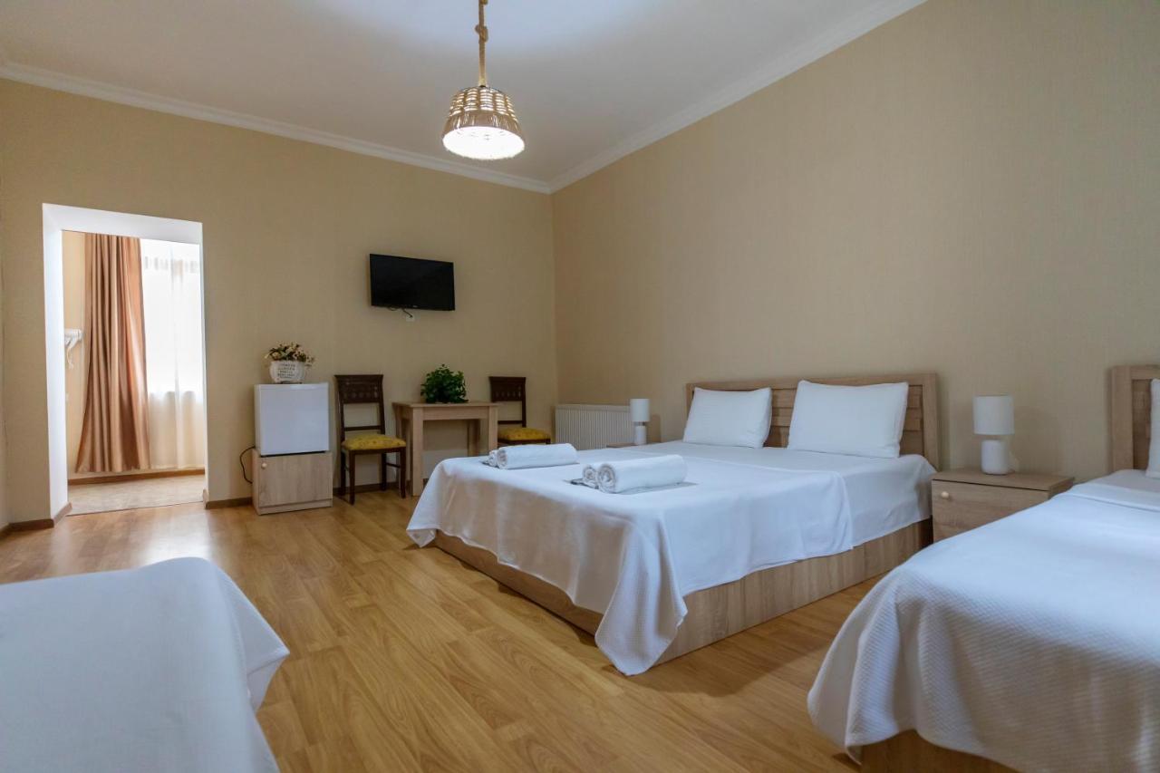Royal House Hotell Gori Eksteriør bilde