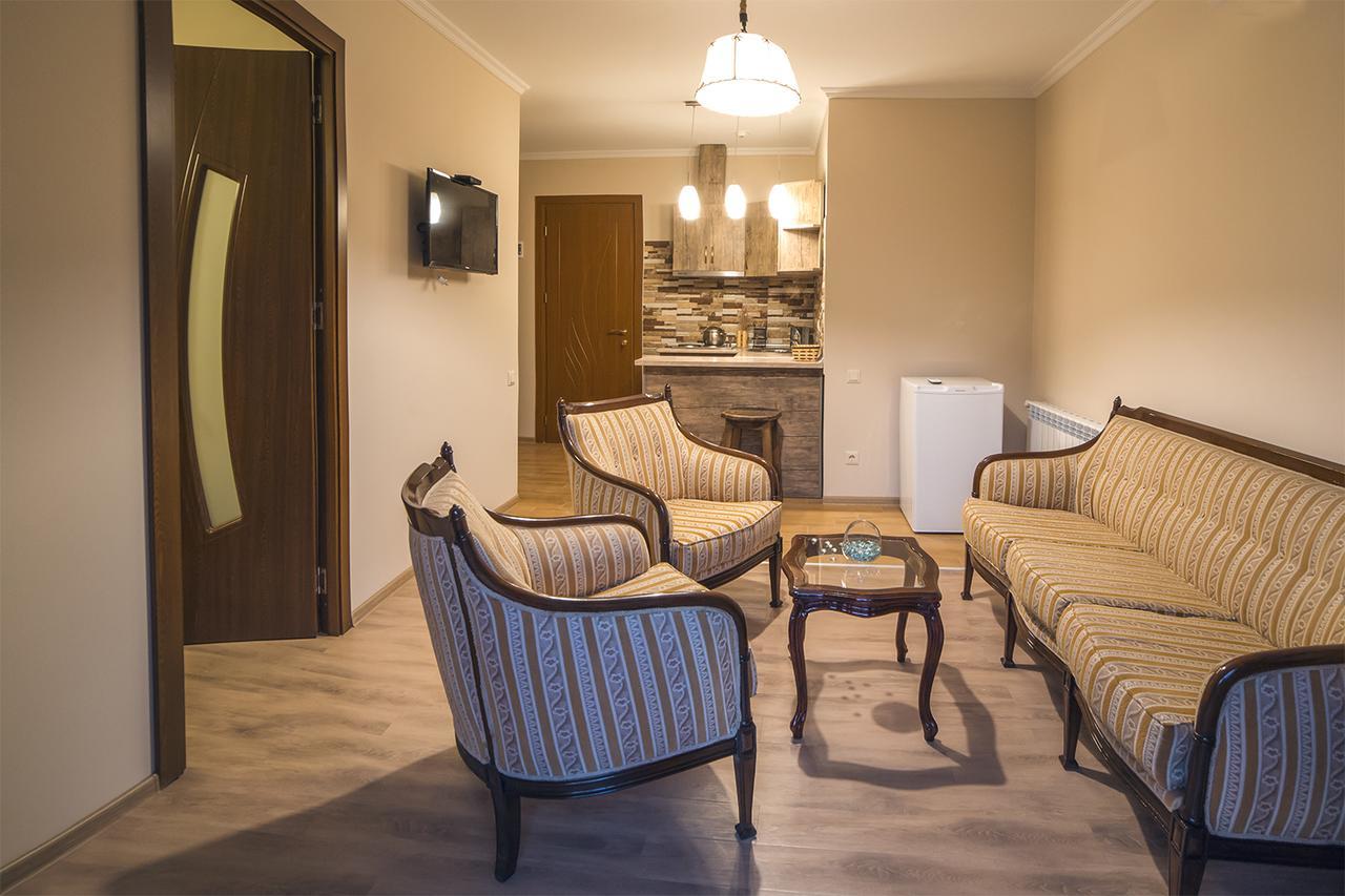 Royal House Hotell Gori Eksteriør bilde