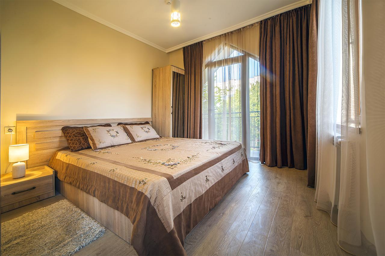 Royal House Hotell Gori Eksteriør bilde